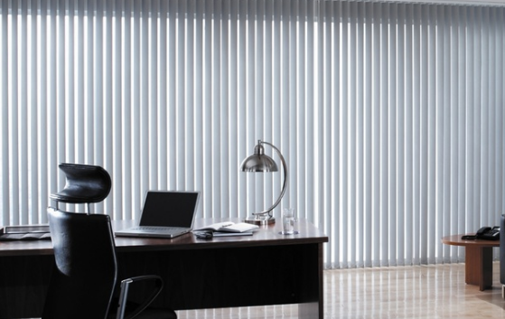 Uzun Ömürlü Dikey Perdelerinizi Nasıl Temizler ve Bakımını Yaparsınız?