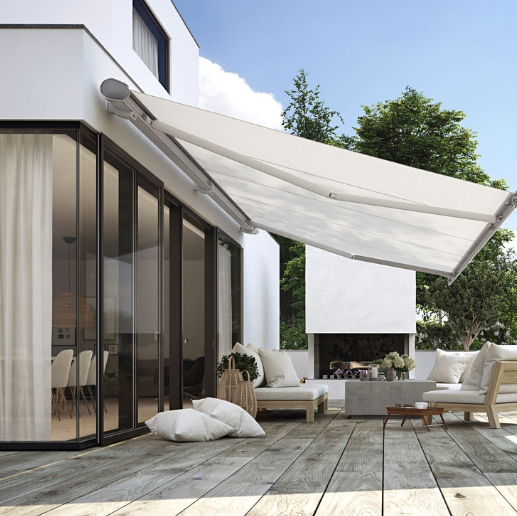 Geri &ccedil;ekilebilir veranda tente